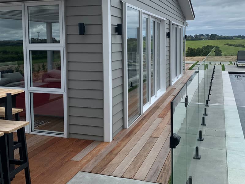 Contemporary Outdoor Deck