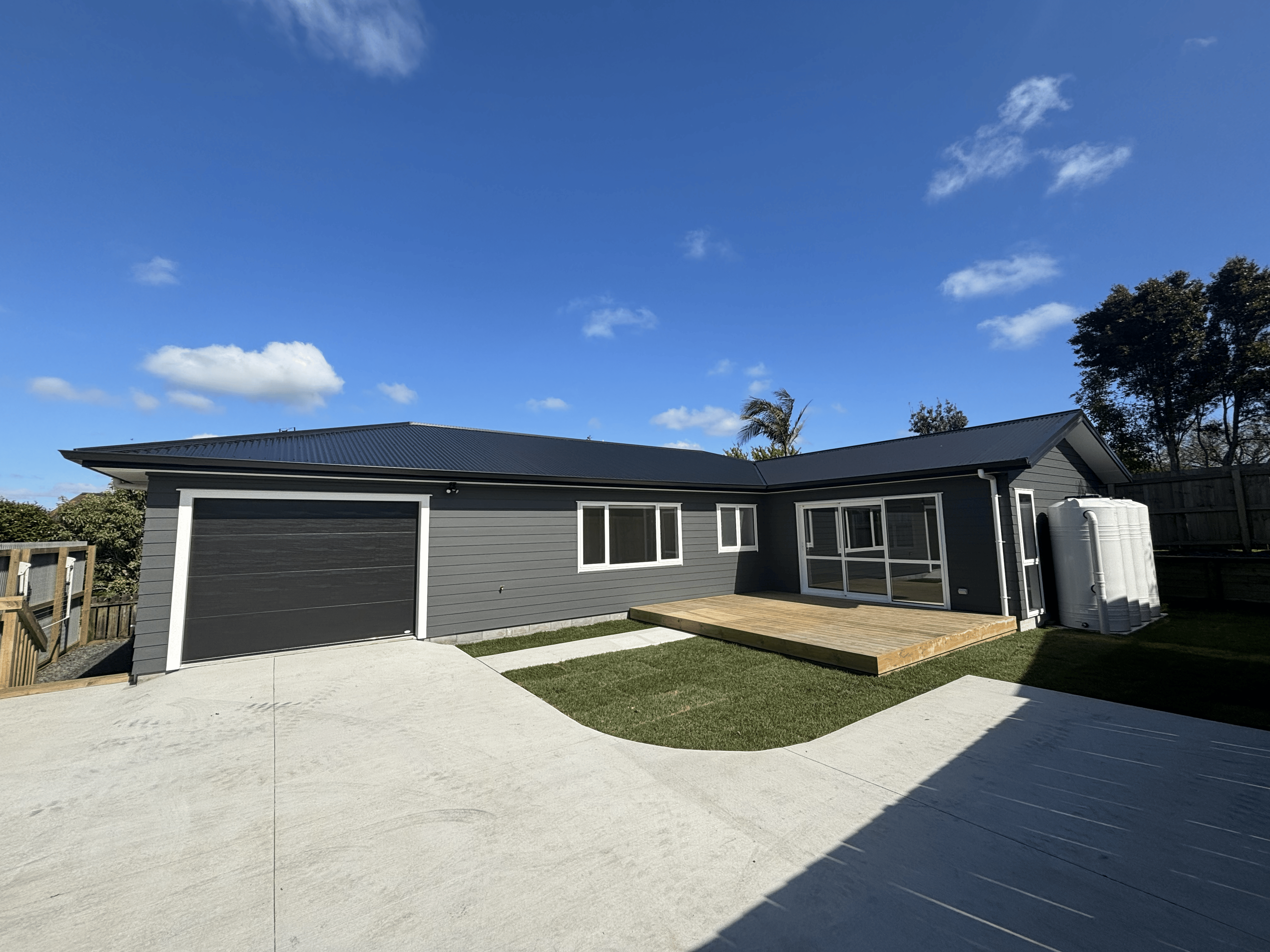 Sandspit Road — gallery photo 10